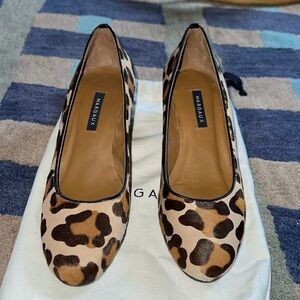 Margaux leopard/ cheetah pumps Sz 39.5 M